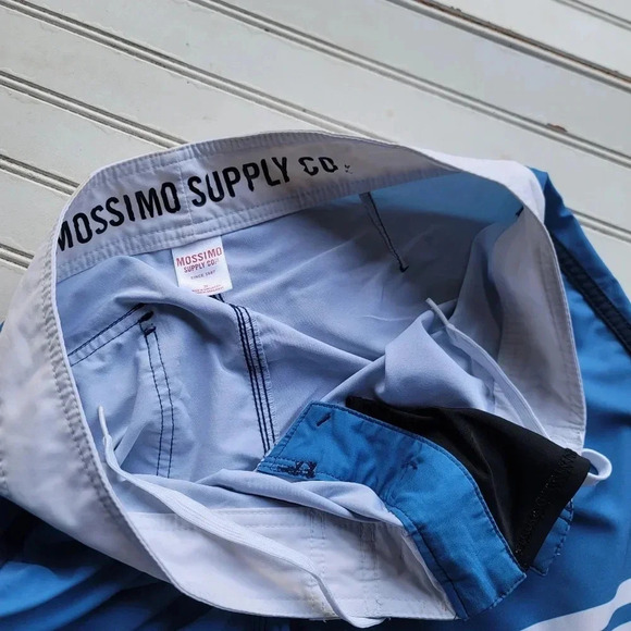 Mossimo Supply Co. Men's Blue White Striped Board Swim Surf Shorts Pockets Sz M - Picture 7 of 10
